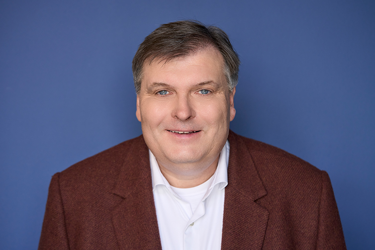 lorica-einzelportraits-2025_ARLT-051_HiRes_Dr-Bernd-Panzer_Lorica